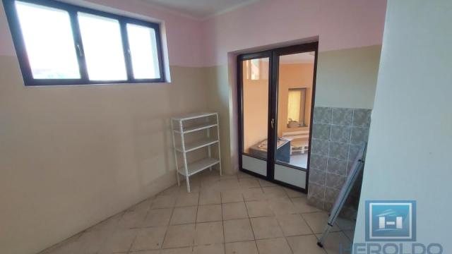 Poslovni prostor, četvorosoban, Izdavanje, 84m2, Centar, Gradska lokacija, Jagodina