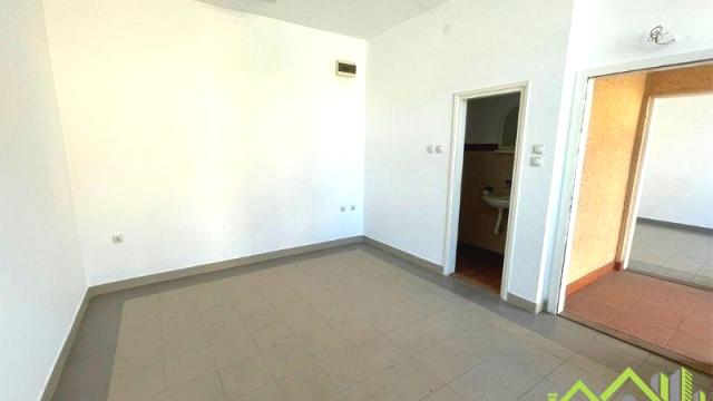 Poslovni prostor, Prodaja, 40m2, Centar, Crveni Krst, Niš