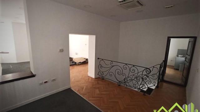 Poslovni prostor, Izdavanje, 150m2, Centar, Medijana, Niš