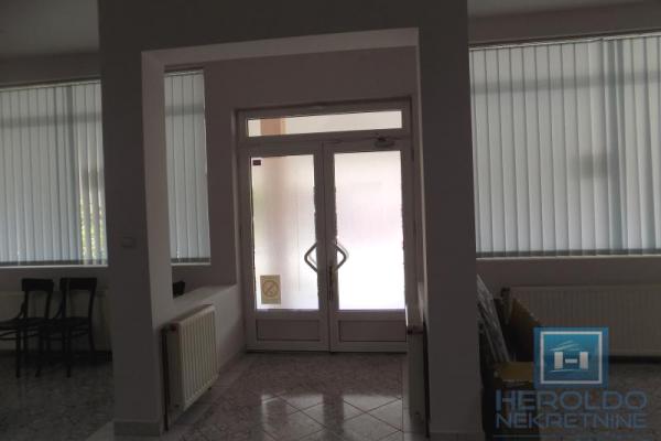 izdavanje, poslovni-prostor,
4-juli-grad-paracin, 477649, trosoban