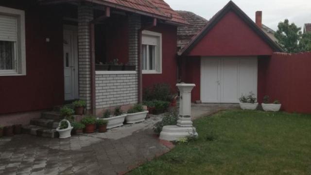 Kuća, Prodaja, 330m2, Gloždak, Gradska lokacija, Paraćin