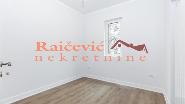 Stan, Prodaja, 221m2, Centar, Stari grad, Francuska