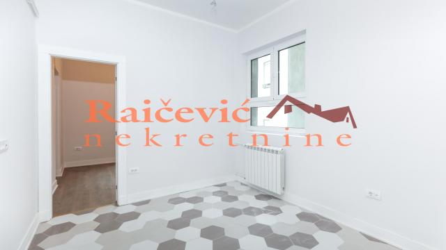 Stan, Prodaja, 221m2, Centar, Stari grad, Francuska