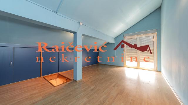 Stan, Petosoban, Prodaja, 143m2, Bogoslovija, Palilula, Cice Romanijskog