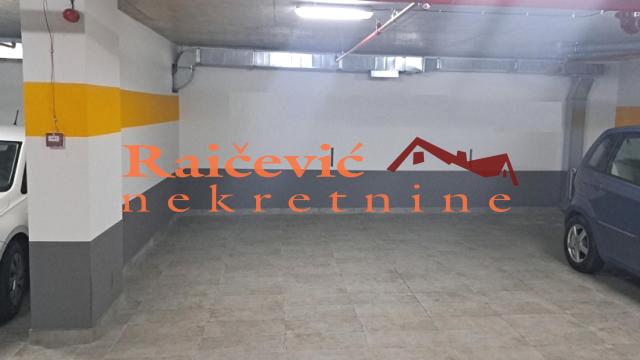 Poslovni prostor, Izdavanje, 12m2, Voždovac, Vojvode Stepe