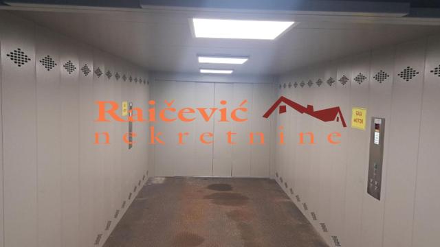 Poslovni prostor, Izdavanje, 12m2, Voždovac, Vojvode Stepe
