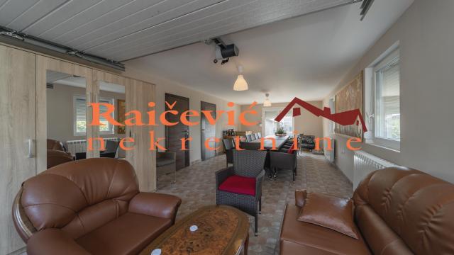 Kuća, Prodaja, 350m2, Barajevo (mesto), Barajevo, Svetosavska