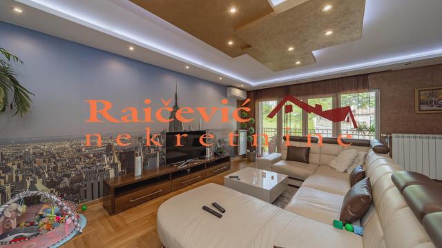 Kuća, Prodaja, 350m2, Barajevo (mesto), Barajevo, Svetosavska