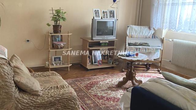 Kuća, Prodaja, 215m2, Mlake, Gradska lokacija, Sombor