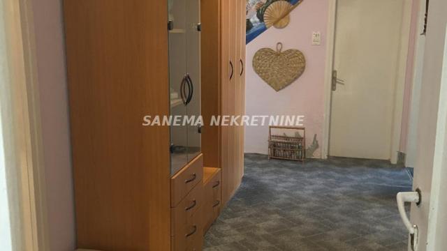Kuća, Prodaja, 215m2, Mlake, Gradska lokacija, Sombor