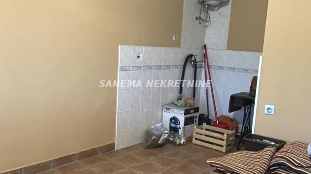 Kuća, Prodaja, 215m2, Mlake, Gradska lokacija, Sombor