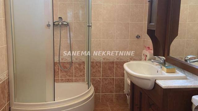 Kuća, Prodaja, 215m2, Mlake, Gradska lokacija, Sombor