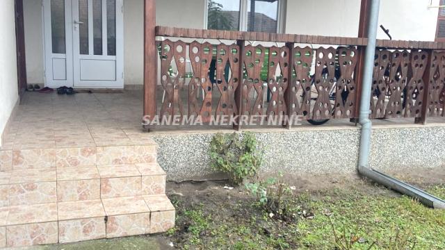 Kuća, Prodaja, 215m2, Mlake, Gradska lokacija, Sombor