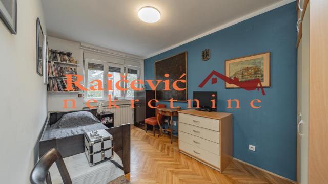 Stan, Petosoban, Prodaja, 107m2, Kalenić pijaca, Vračar, Sindjeliceva