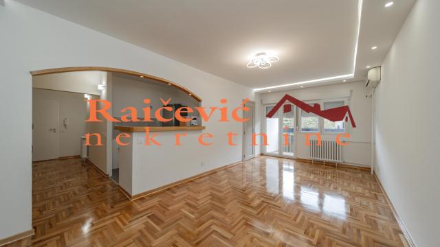 Stan, Dvoiposoban, Prodaja, 59m2, Blok 64, Novi Beograd, Gandijeva