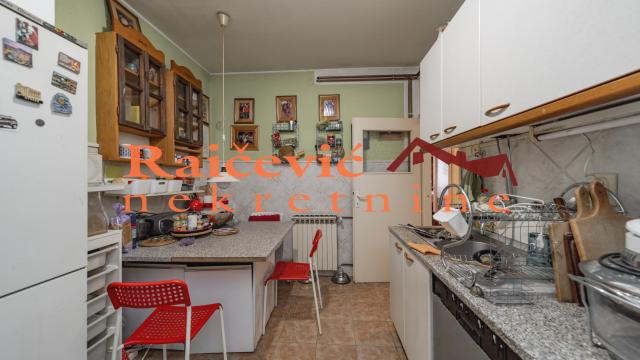 Stan, četvorosoban, Prodaja, 87m2, Kalenić pijaca, Vračar, Molerova