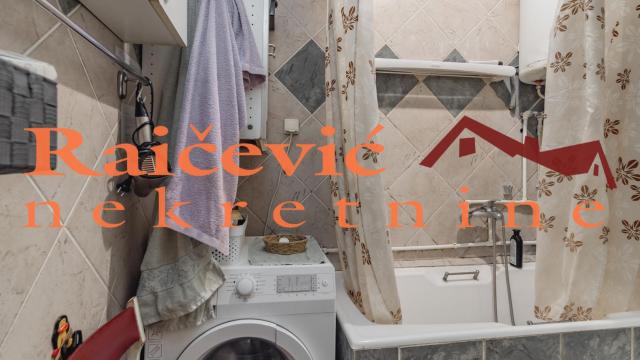 Stan, četvorosoban, Prodaja, 87m2, Kalenić pijaca, Vračar, Molerova
