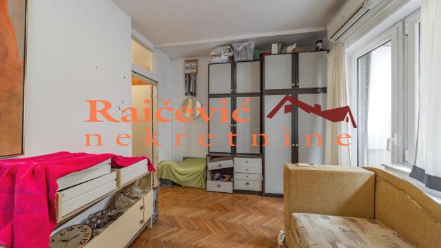 Stan, četvorosoban, Prodaja, 87m2, Kalenić pijaca, Vračar, Molerova