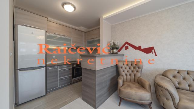 Stan, četvorosoban, Prodaja, 82m2, Vojvode Vlahovića, Voždovac, Mate Milosevica