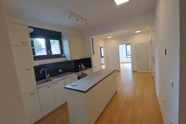 izdavanje, stanova,
kalenic-pijaca-vracar-beograd, 535012, troiposoban-novopazarska