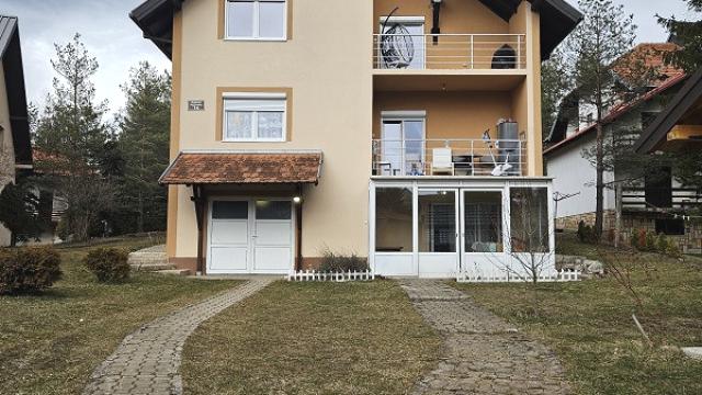 Kuća, Petosoban i veći, Prodaja, 300m2, Mijaila Radovica