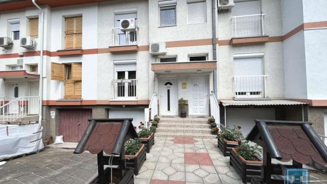 Kuća, četvorosoban, Prodaja, 120m2, Sarina Medja, Gradska lokacija, Jagodina