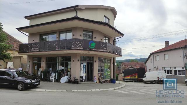Poslovni prostor, Jednosoban, Izdavanje, 140m2, Centar, Gradska lokacija, Rekovac