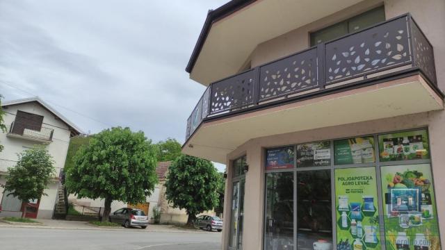 Poslovni prostor, Jednosoban, Izdavanje, 140m2, Centar, Gradska lokacija, Rekovac