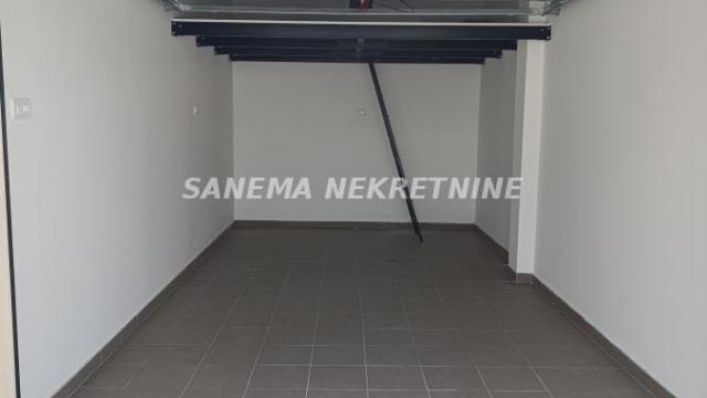 Poslovni prostor, Prodaja, 15m2, Centar, Gradska lokacija, Sombor