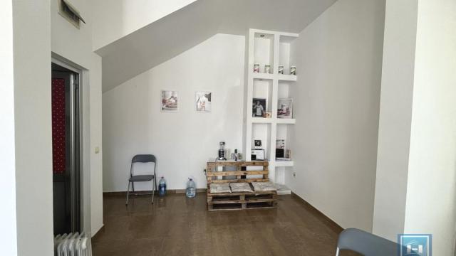 Poslovni prostor, Prodaja, 46m2, Centar, Gradska lokacija, Jagodina