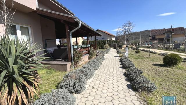 Kuća, Prodaja, 500m2, Okolno mesto, Jagodina