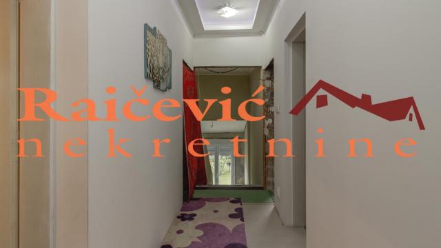 Kuća, Prodaja, 299m2, Novosadski put