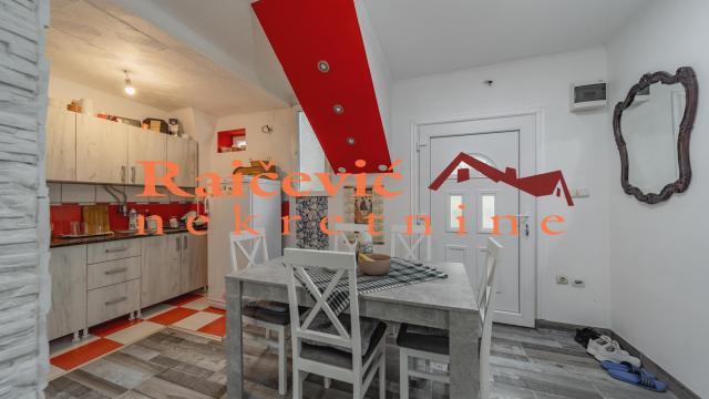 Kuća, Prodaja, 299m2, Novosadski put