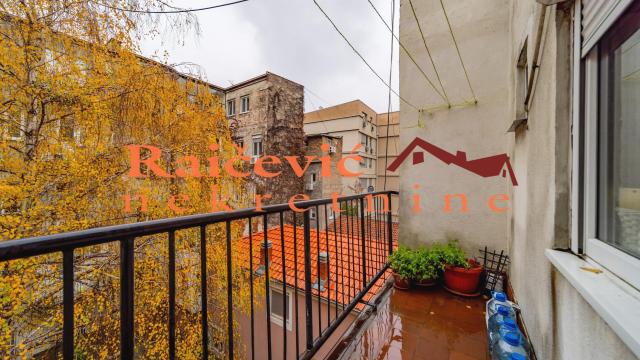Stan, četvoroiposoban, Prodaja, 114m2, Centar, Stari grad, Generala Lesjanina
