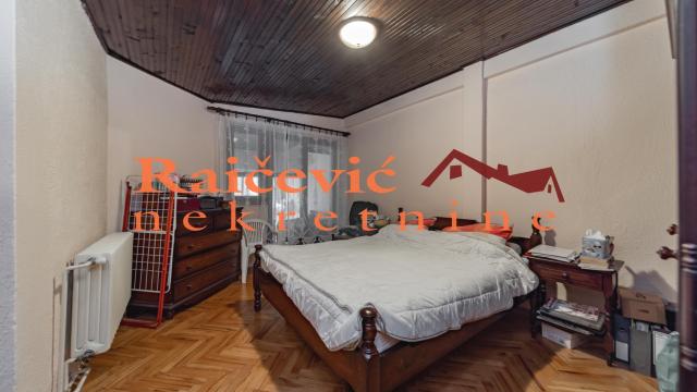 Stan, četvoroiposoban, Prodaja, 114m2, Centar, Stari grad, Generala Lesjanina