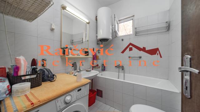 Stan, četvoroiposoban, Prodaja, 114m2, Centar, Stari grad, Generala Lesjanina