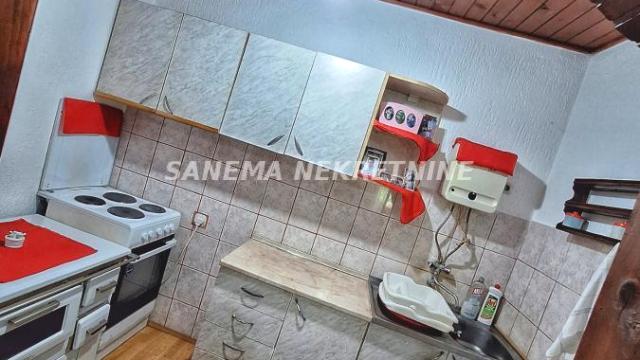 Kuća, Dvosoban, Prodaja, 80m2, Trepča naselje, Gradska lokacija, Sombor