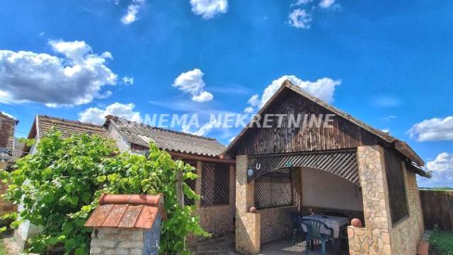 Kuća, Dvosoban, Prodaja, 80m2, Trepča naselje, Gradska lokacija, Sombor