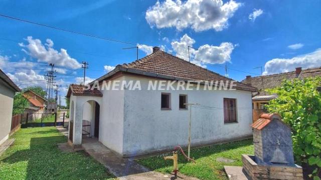 Kuća, Dvosoban, Prodaja, 80m2, Trepča naselje, Gradska lokacija, Sombor