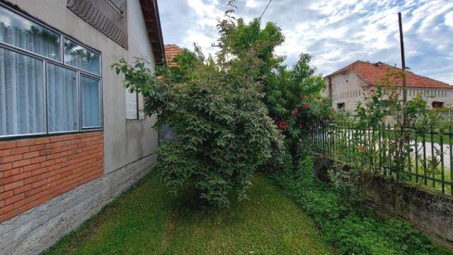 Kuća, Dvoiposoban, Prodaja, 81m2, Medjureč, Okolno mesto, Jagodina