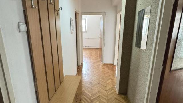 Stan, Trosoban, Prodaja, 70m2, Centar, Gradska lokacija, Jagodina