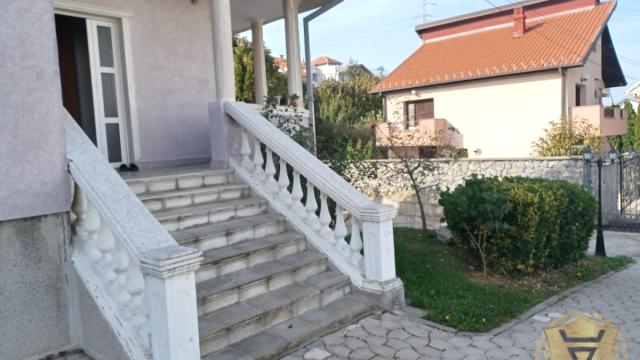 Kuća, Petosoban, Izdavanje, 220m2, Medaković 3, Voždovac, Svetozara Radojčića