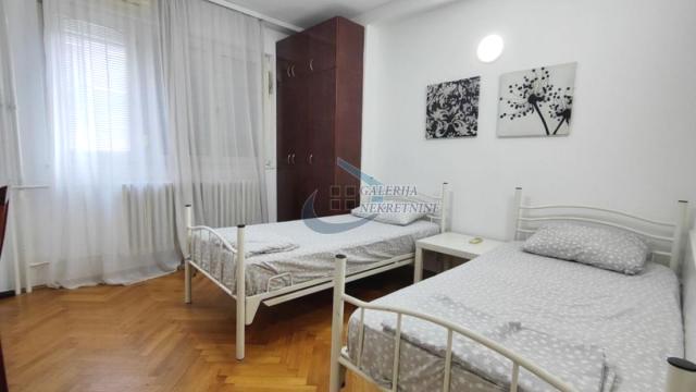 Stan, Dvoiposoban, Izdavanje, 52m2, Slavija, Vračar, Makenzijeva