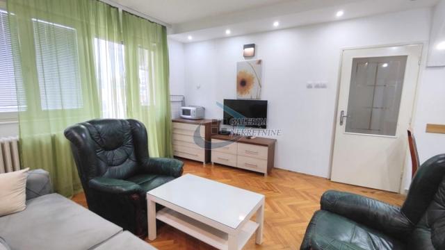 Stan, Dvoiposoban, Izdavanje, 52m2, Slavija, Vračar, Makenzijeva
