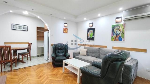 Stan, Dvoiposoban, Izdavanje, 52m2, Slavija, Vračar, Makenzijeva