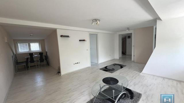 Stan, Trosoban, Prodaja, 68m2, Centar, Gradska lokacija, Jagodina