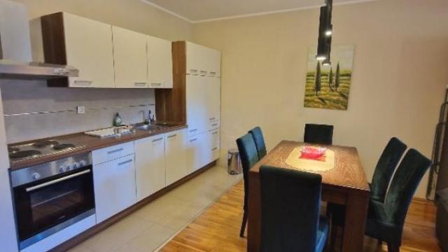 Poslovni prostor, Prodaja, 225m2, Brzeće, Okolno mesto, Mramorska