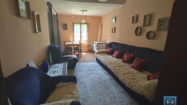 Kuća, Prodaja, 100m2, Lovci, Okolno mesto, Jagodina