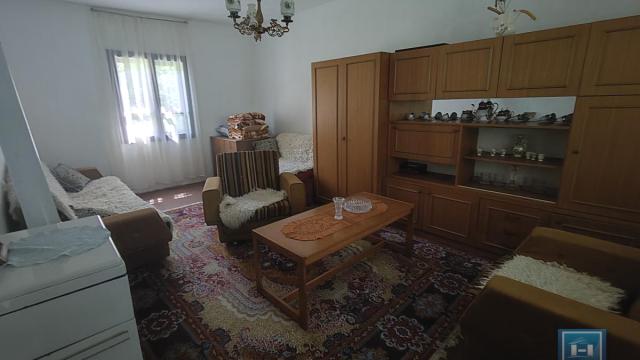 Kuća, Prodaja, 100m2, Lovci, Okolno mesto, Jagodina