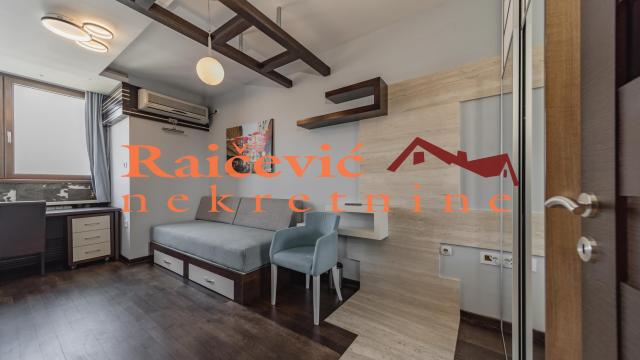 Stan, Trosoban, Izdavanje, 118m2, Centar, Stari grad, Strahinjica bana